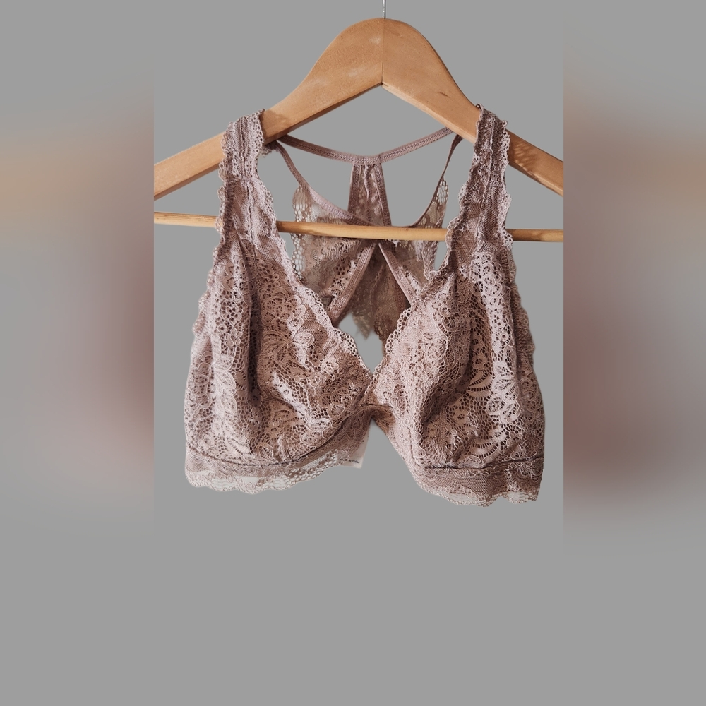 Maurices‎ Vintage Style Elegant Lace Bralette in Blush